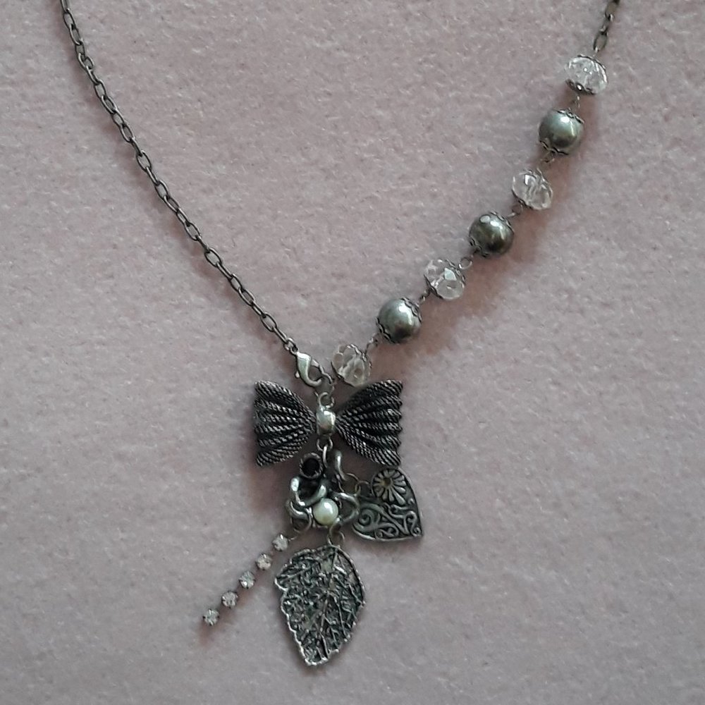 Costume Jewelry--Chain Necklace w/Beads, Charms and Mesh Bow